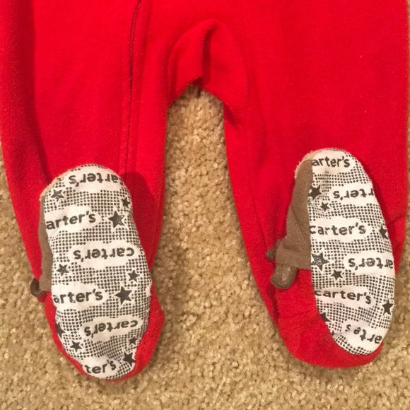 🎄 Carters fleeced footed Rudolph pajamas 🎄 - Picture 4 of 4